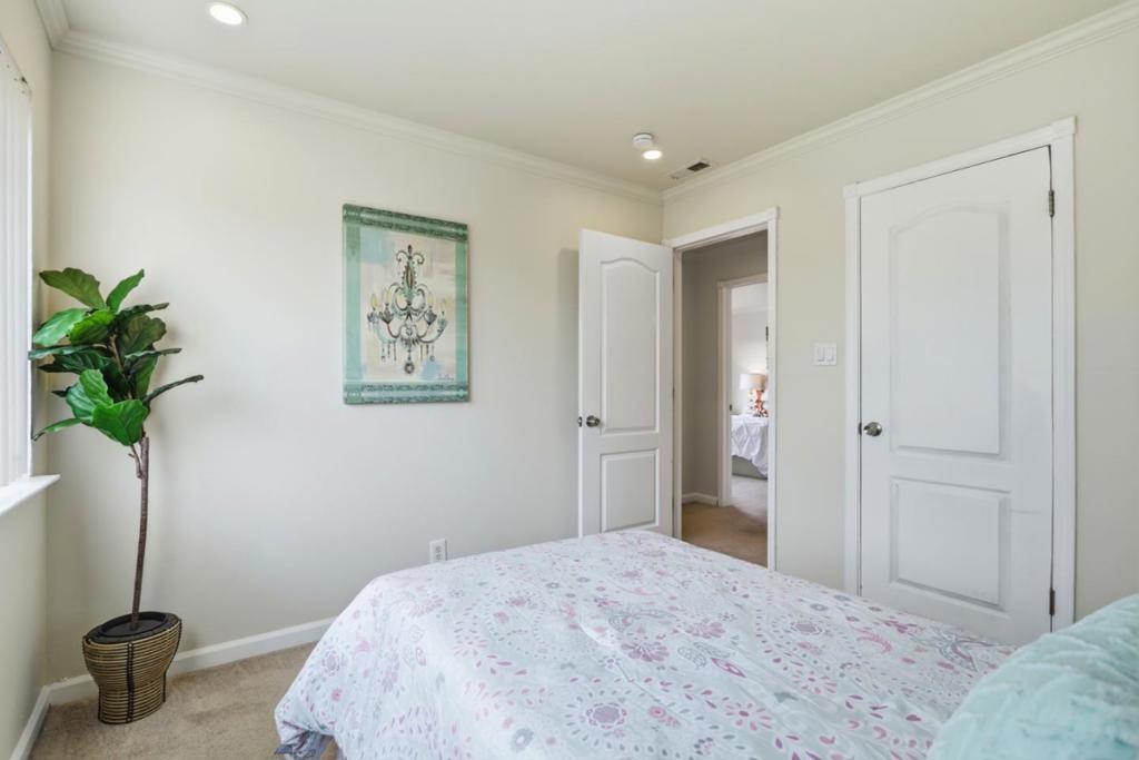 3598 Payne Avenue 9 Property Photo 25