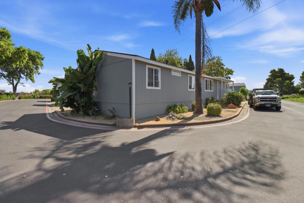 2052 Gold Street 101 Property Photo 1