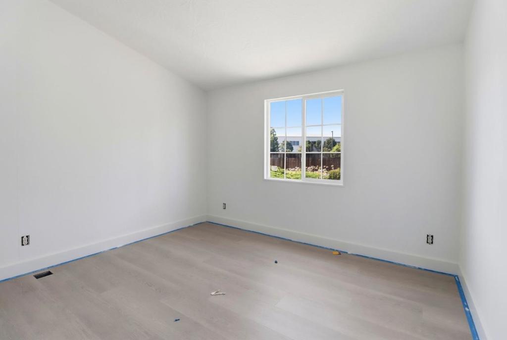 2052 Gold Street 101 Property Photo 5