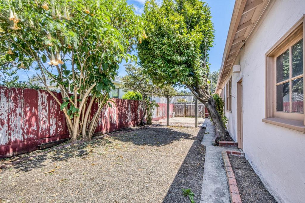 51 Nacional Street Property Photo 22
