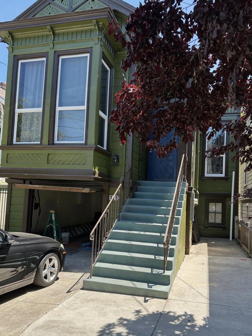 1210 Peralta Street Property Photo 2