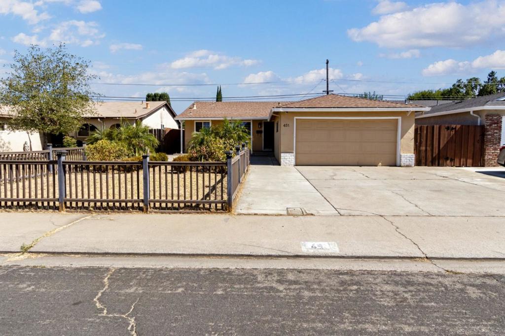 451 Diane Drive Property Photo 1