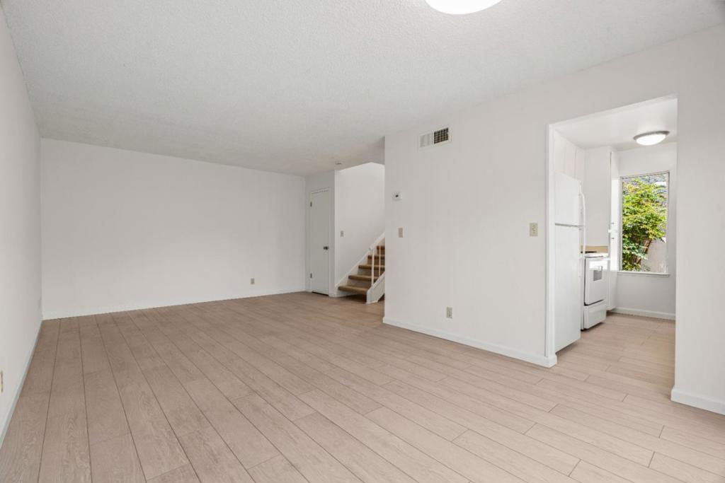 140 Palo Verde Terrace Property Photo 8