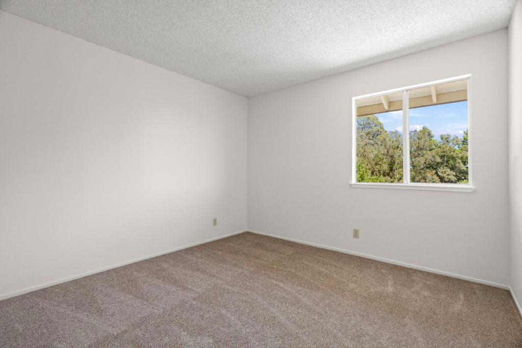 140 Palo Verde Terrace Property Photo 11