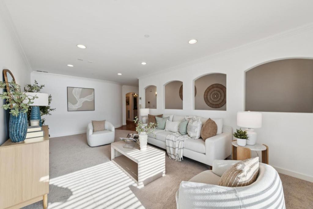 1669 Beach Boulevard Property Photo 8