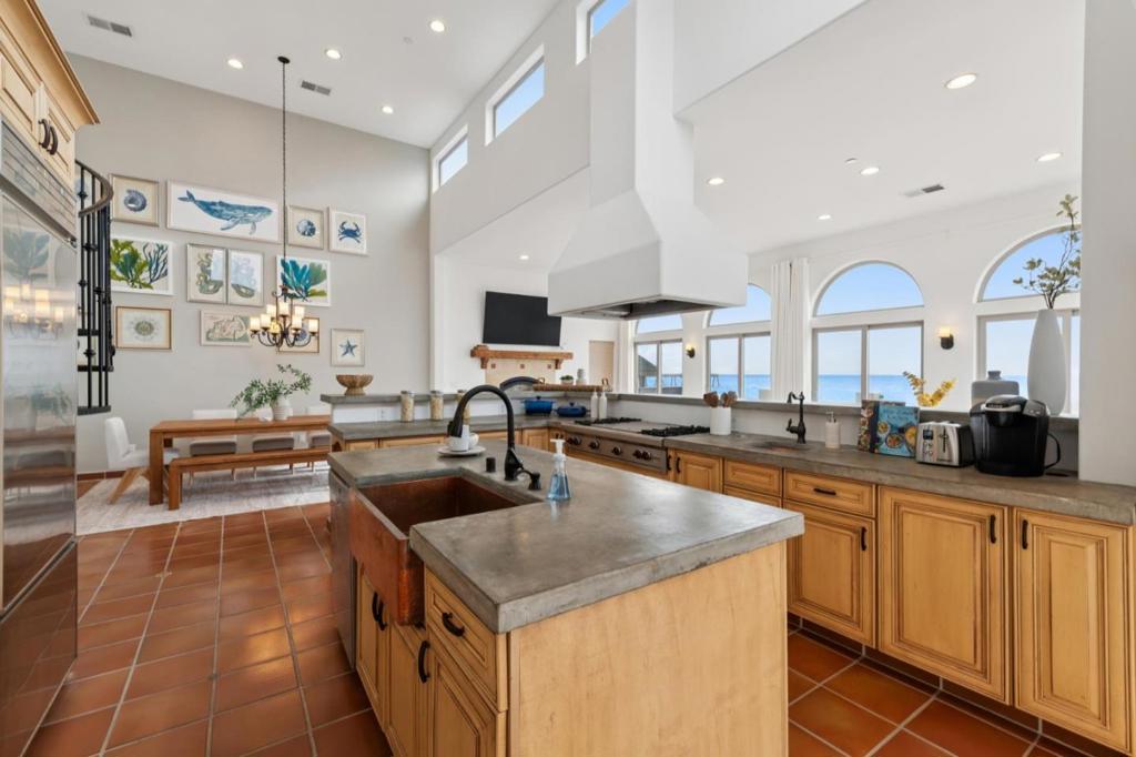1669 Beach Boulevard Property Photo 23