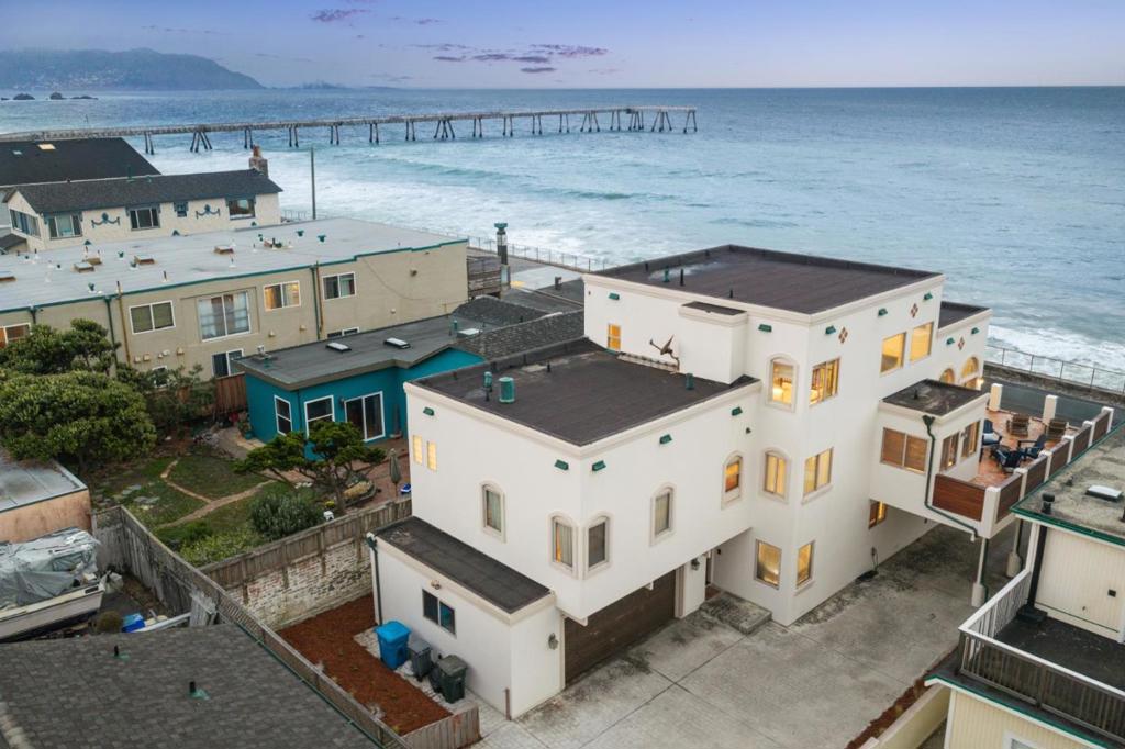 1669 Beach Boulevard Property Photo 73