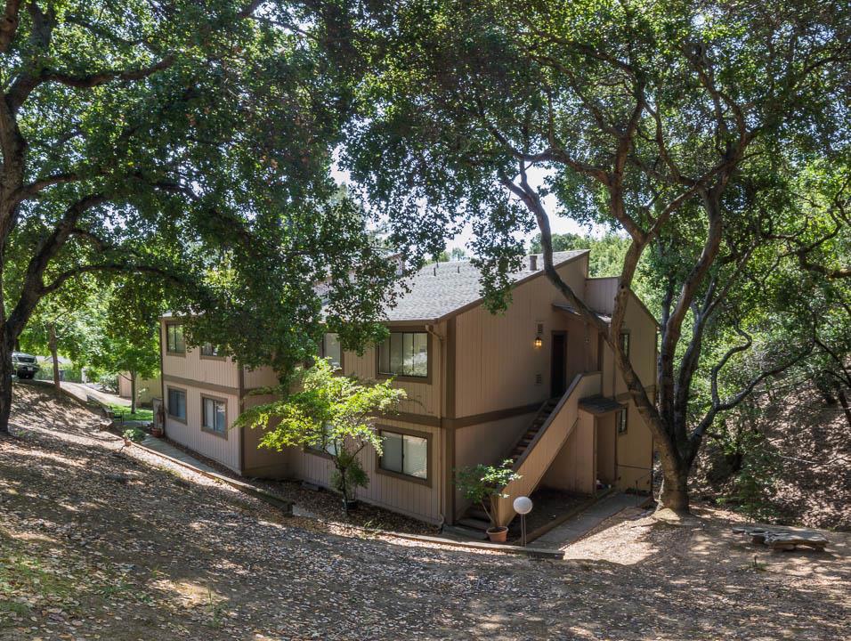 17 Clay Court Property Photo 1