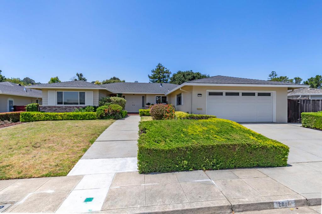 2618 Martinez Drive Property Photo 1