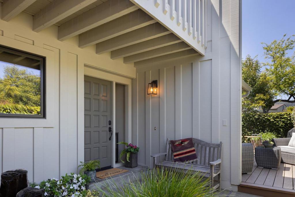 28061 Heron Court Property Photo 3