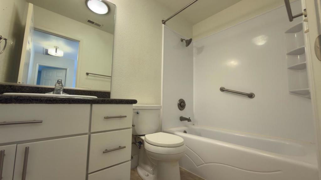 9233 Laguna Pointe Property Photo 10