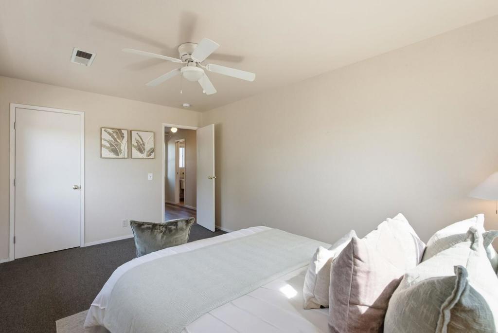 2597 Malaga Drive Property Photo 22