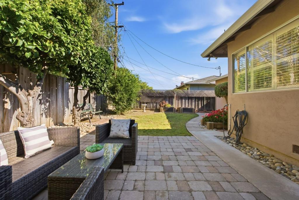2597 Malaga Drive Property Photo 30
