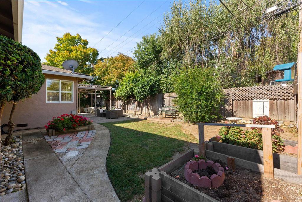 2597 Malaga Drive Property Photo 31