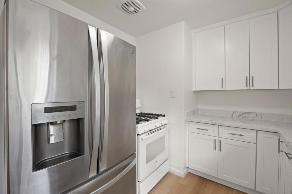 620 Ardis Avenue Property Photo 7
