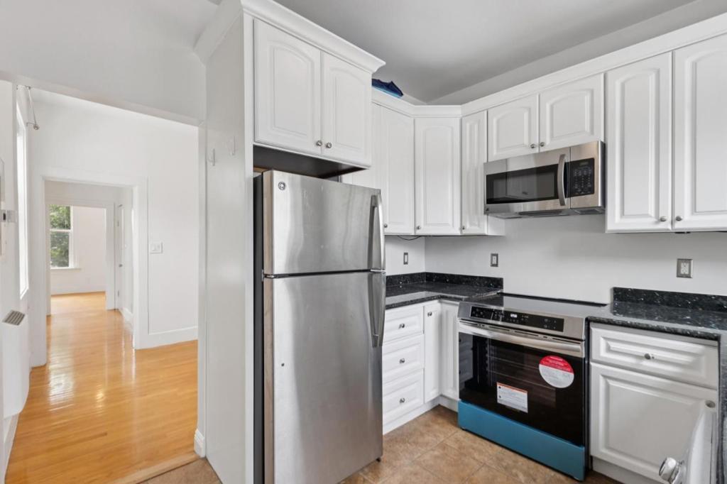 464 Linden Street Property Photo 4