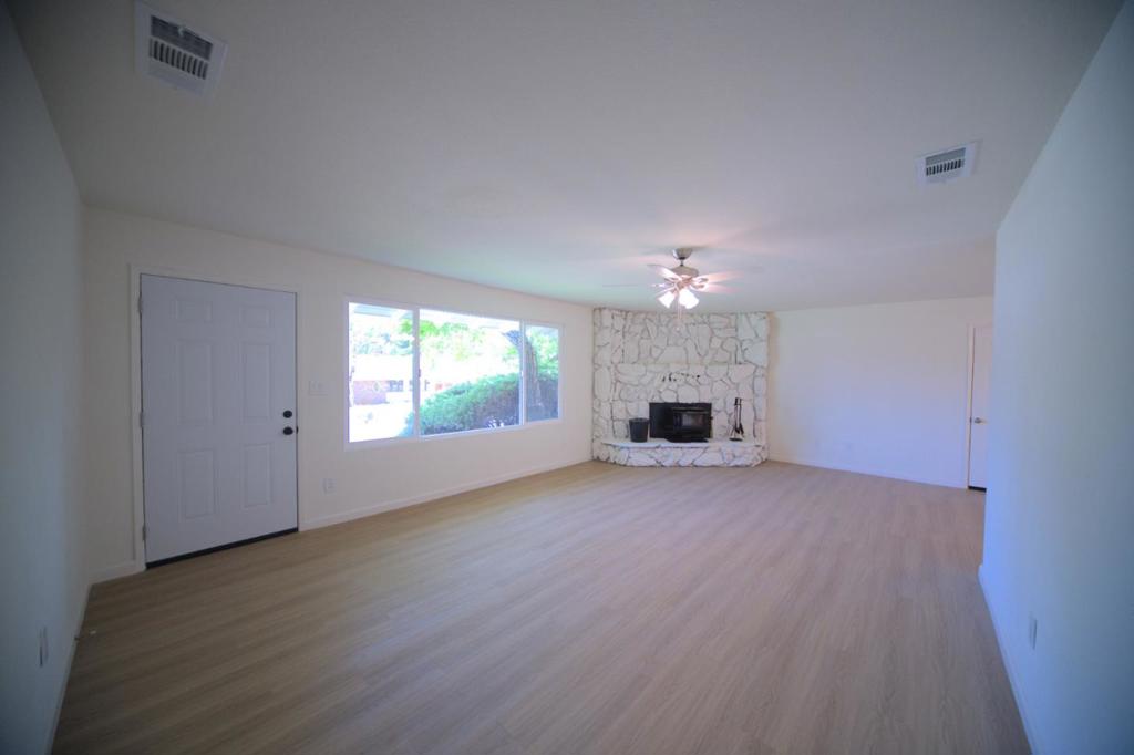 608 20th Street Property Photo 2