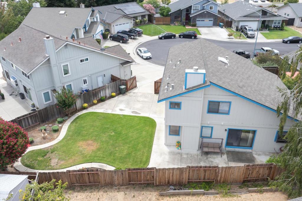 1219 Willow Court Property Photo 4