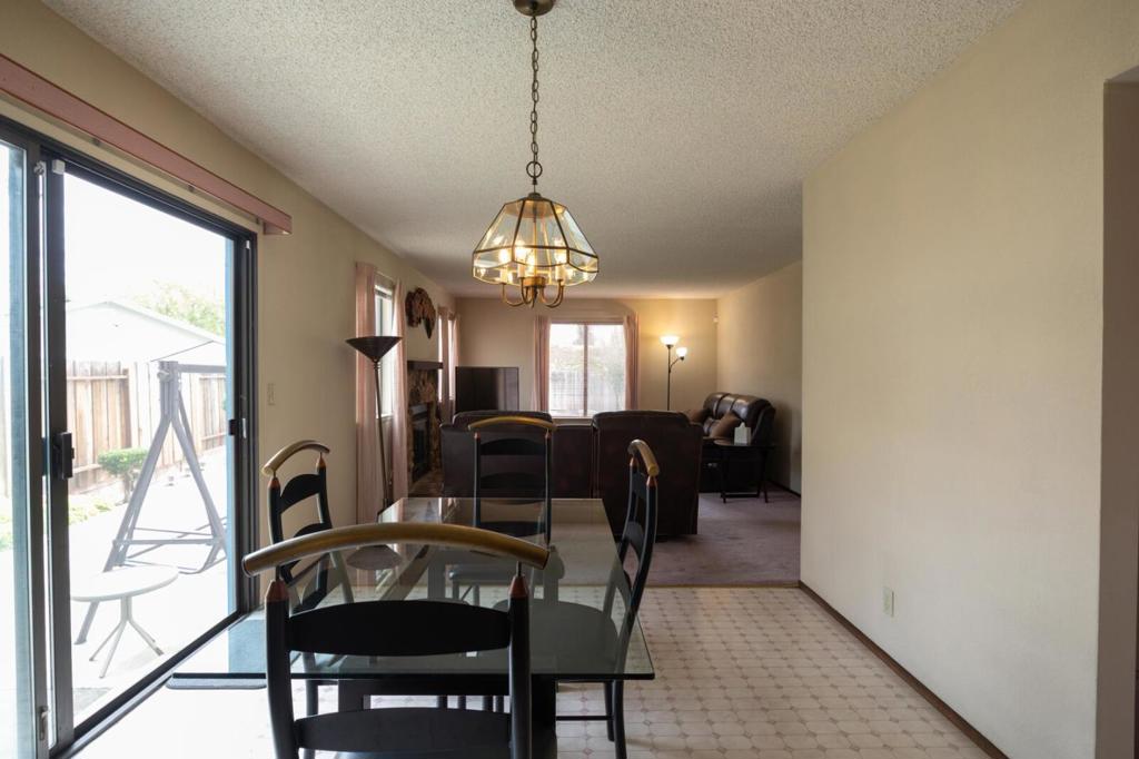 1219 Willow Court Property Photo 17