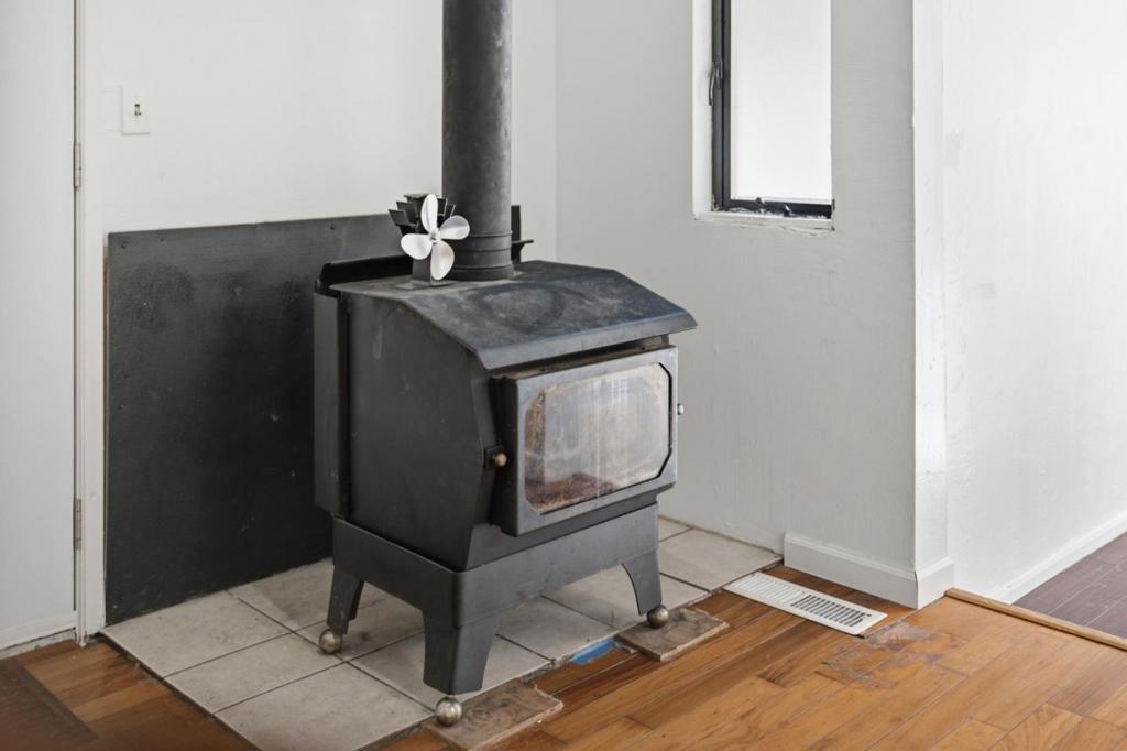 12489 Coleman Avenue Property Photo 3