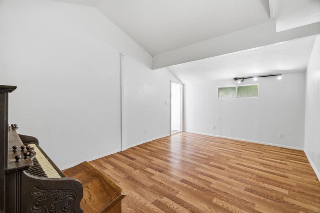 12489 Coleman Avenue Property Photo 5