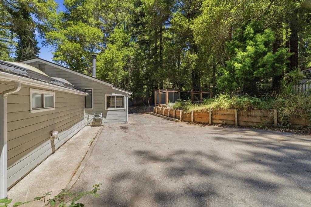 12489 Coleman Avenue Property Photo 32