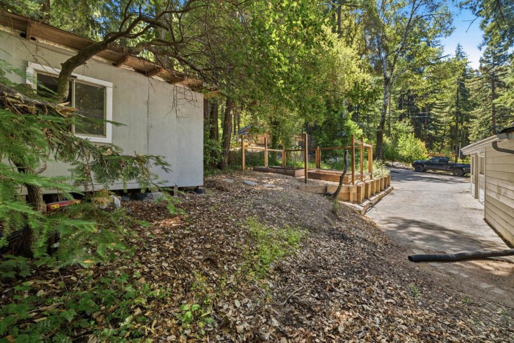 12489 Coleman Avenue Property Photo 39