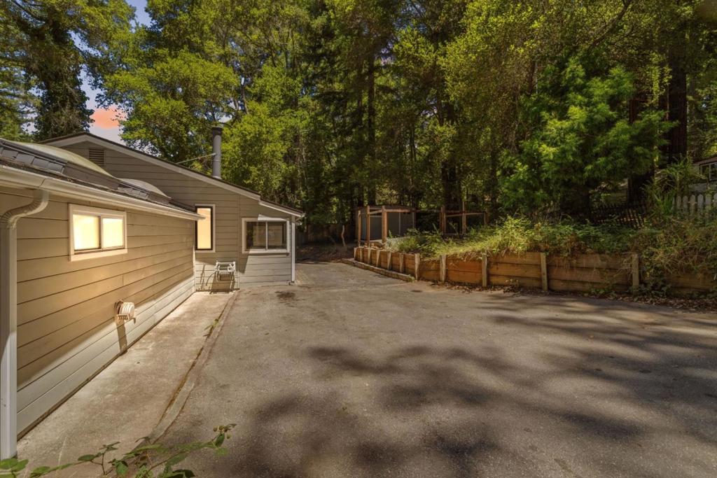 12489 Coleman Avenue Property Photo 68