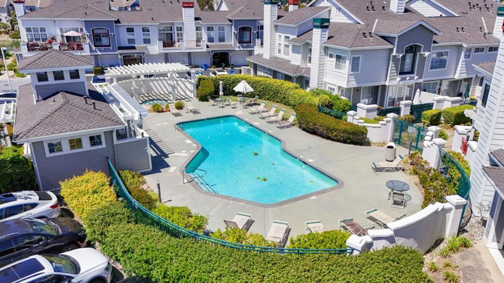 504 Shoal Circle Property Photo 4