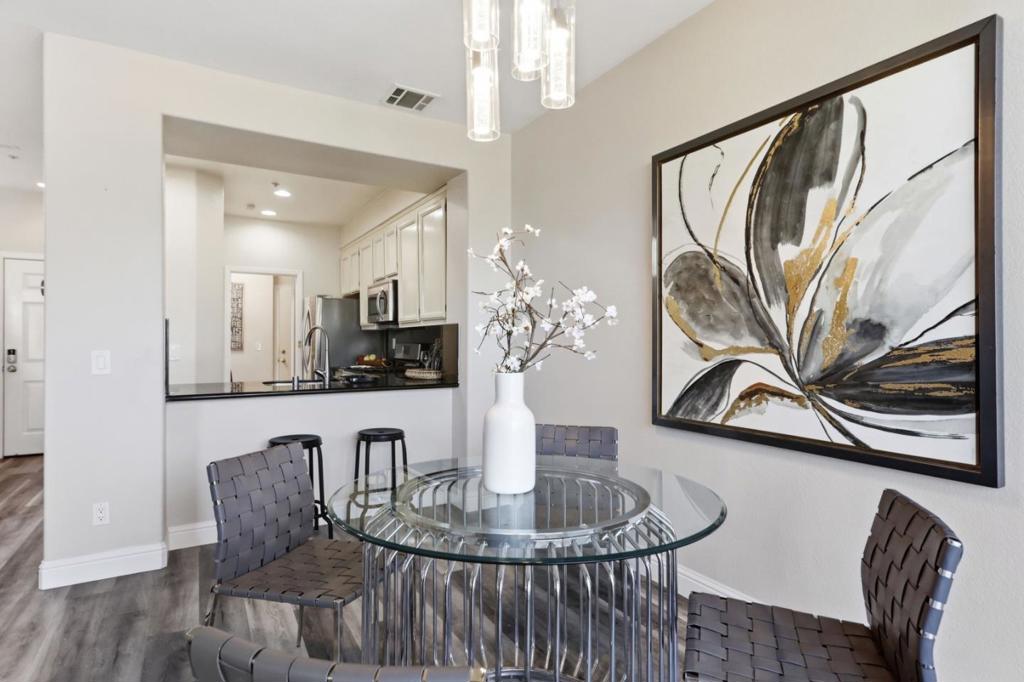 504 Shoal Circle Property Photo 6