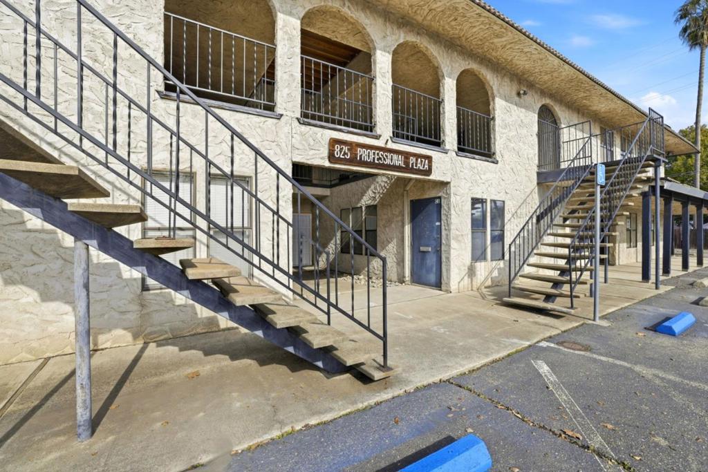 825 9th Street Property Photo 8