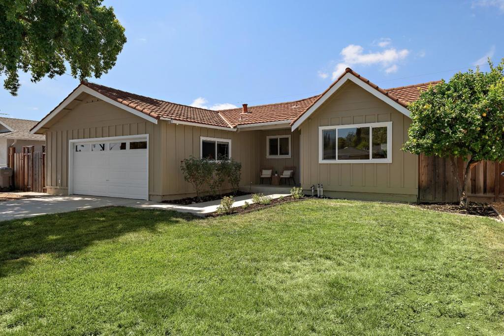 1611 Willowgate Drive Property Photo 1