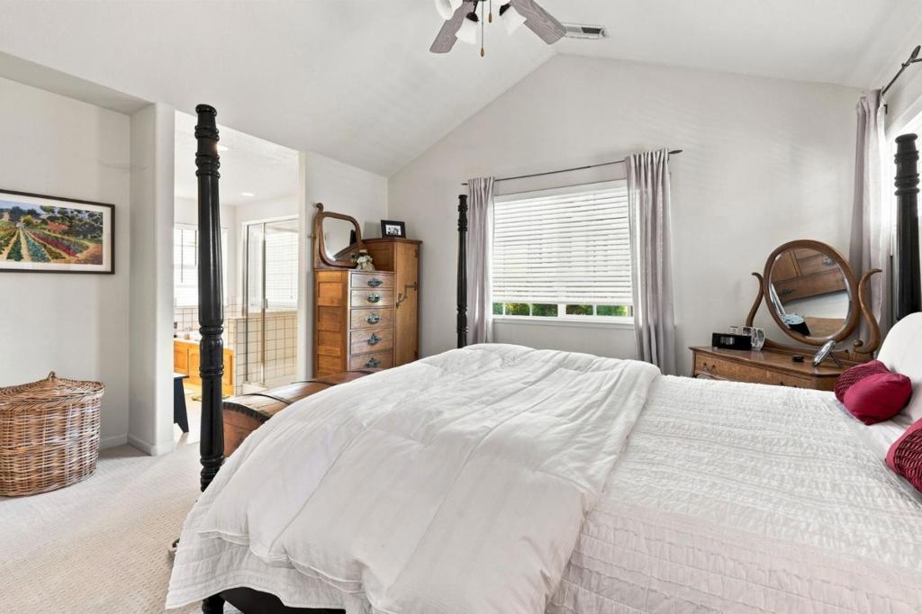 15 Windward Place Property Photo 18