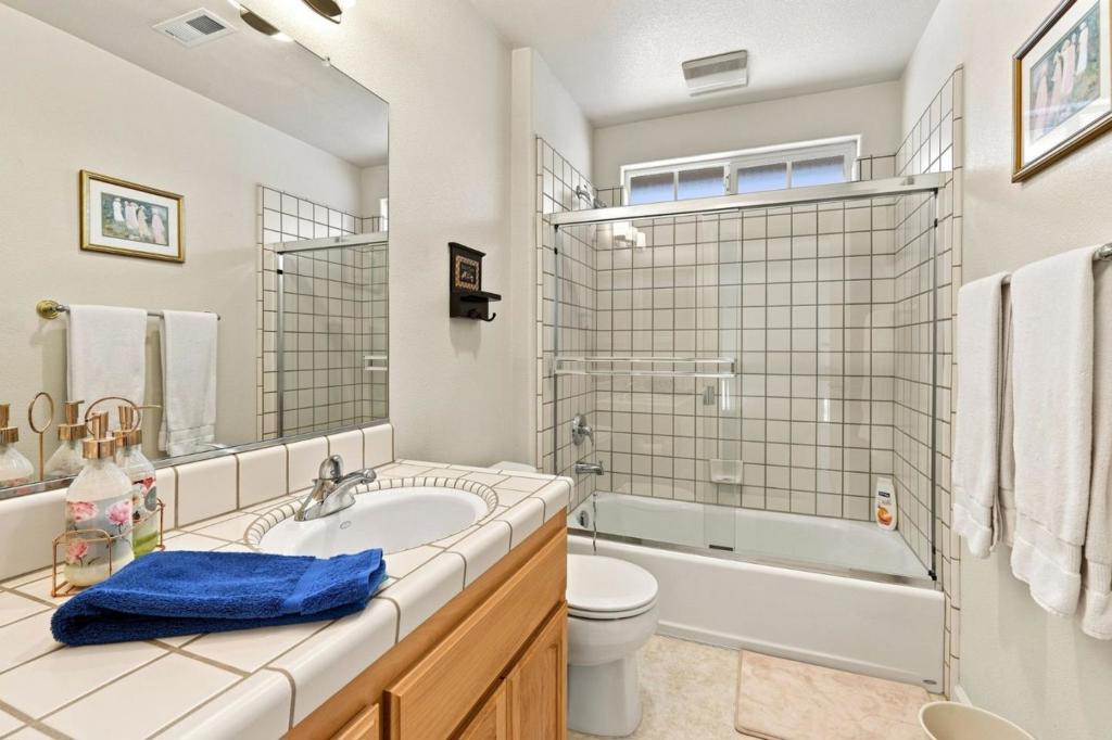 15 Windward Place Property Photo 20