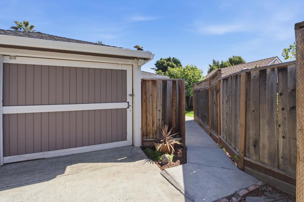 2268 Maywood Avenue Property Photo 30