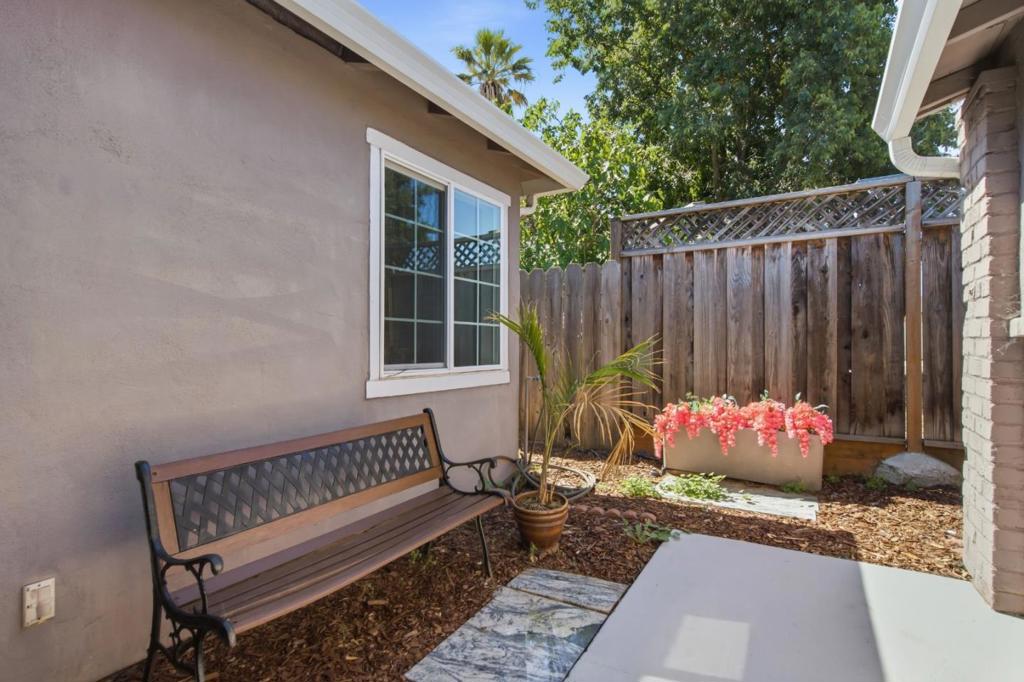 2268 Maywood Avenue Property Photo 60