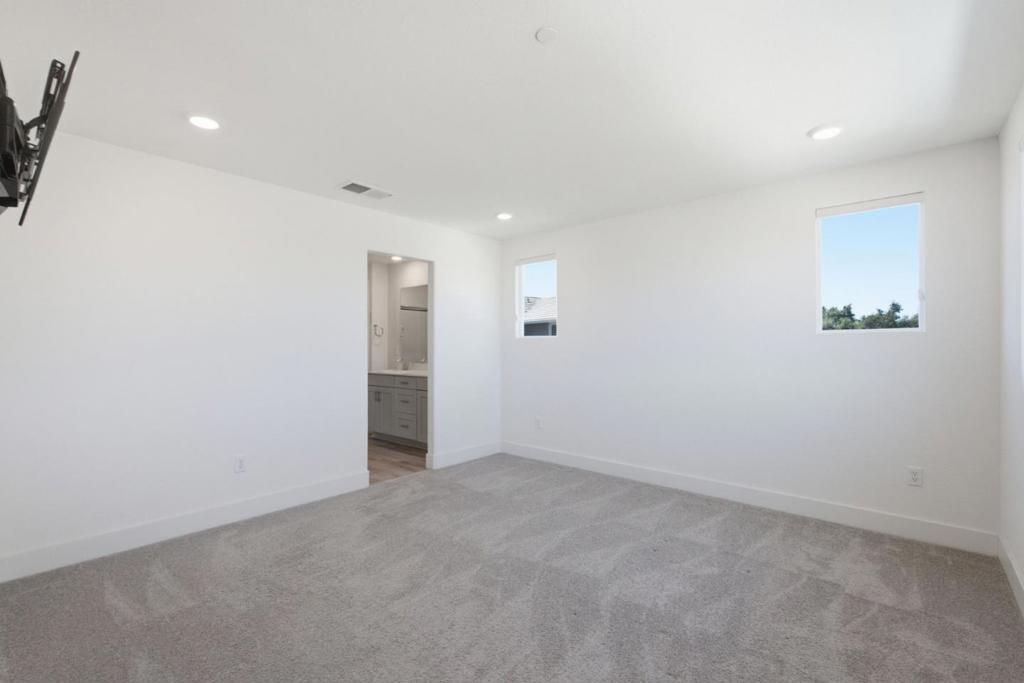 9192 Wickham Court Property Photo 16