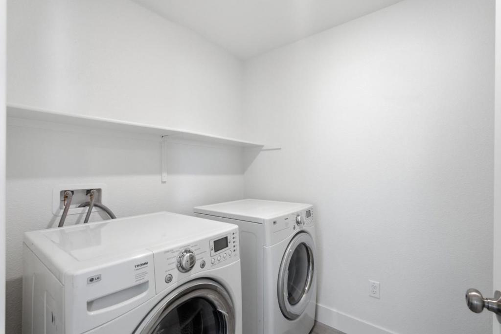 9192 Wickham Court Property Photo 21