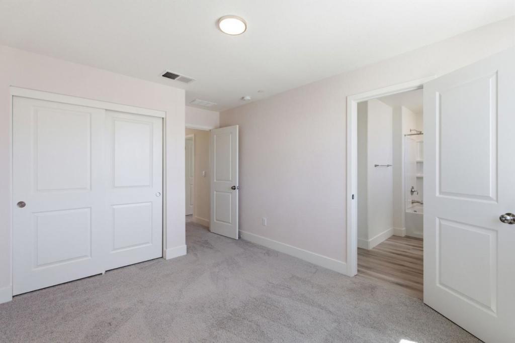 9192 Wickham Court Property Photo 24