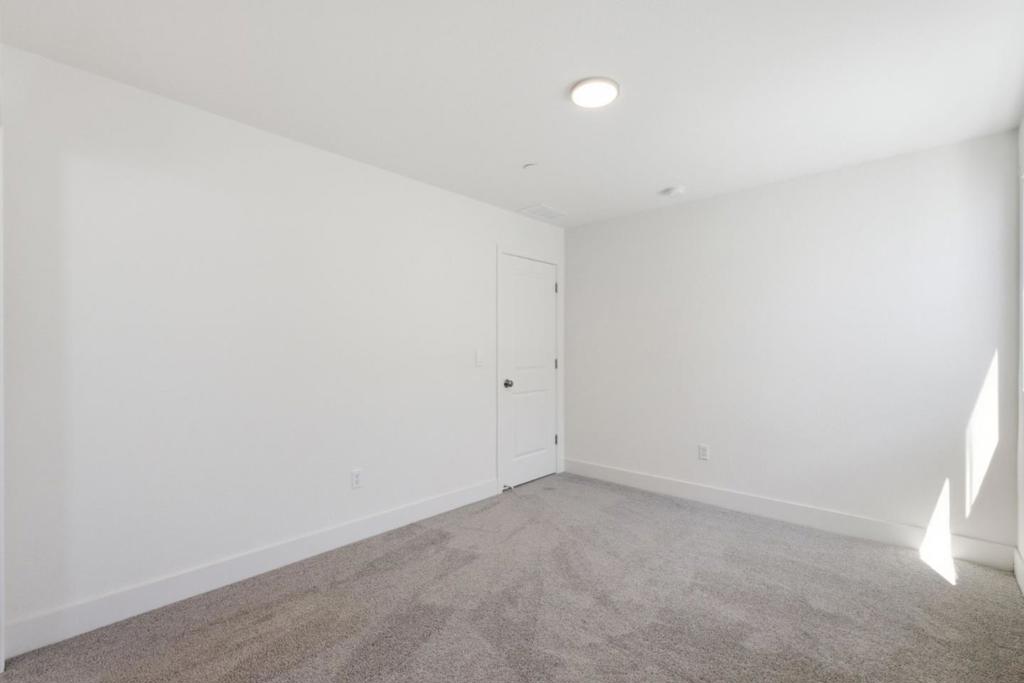 9192 Wickham Court Property Photo 27