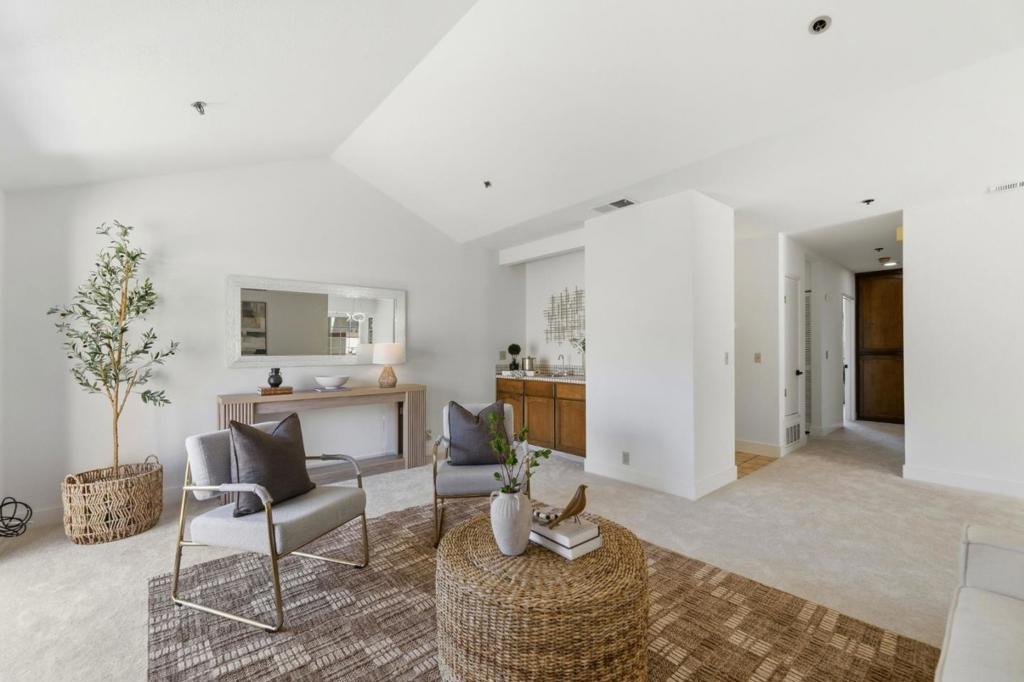 20714 Celeste Circle Property Photo 6
