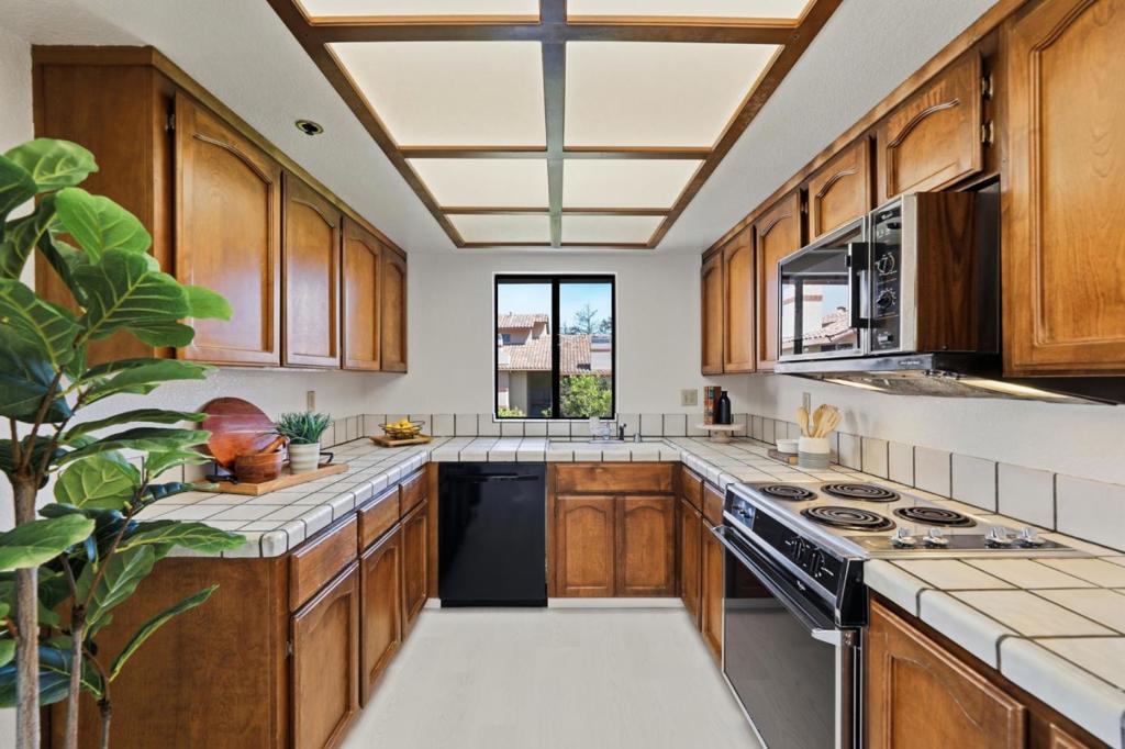 20714 Celeste Circle Property Photo 11
