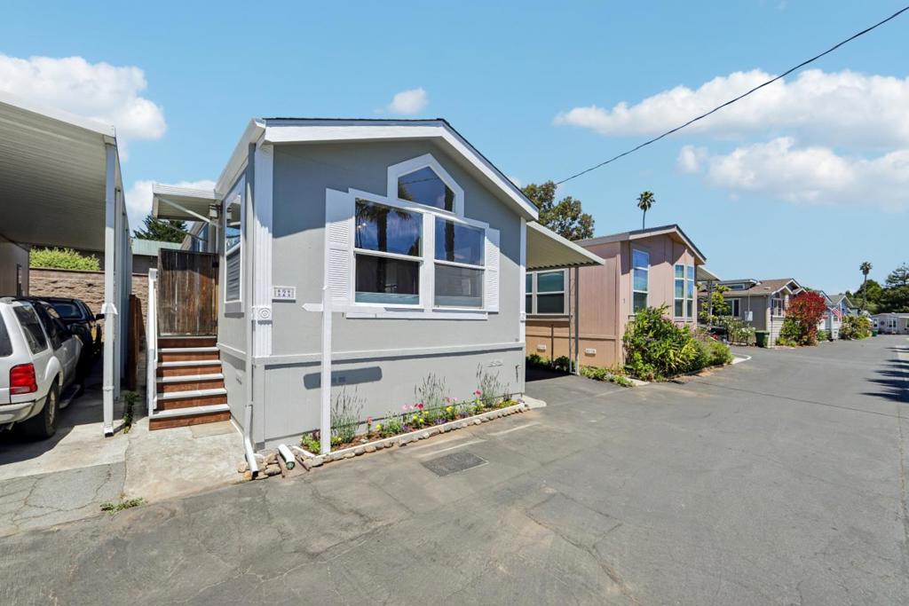 930 Rosedale Avenue 2 Property Photo 1