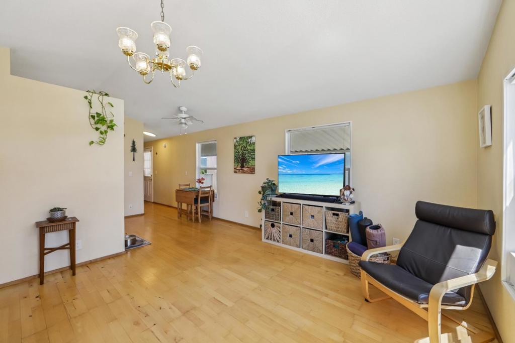 930 Rosedale Avenue 2 Property Photo 4
