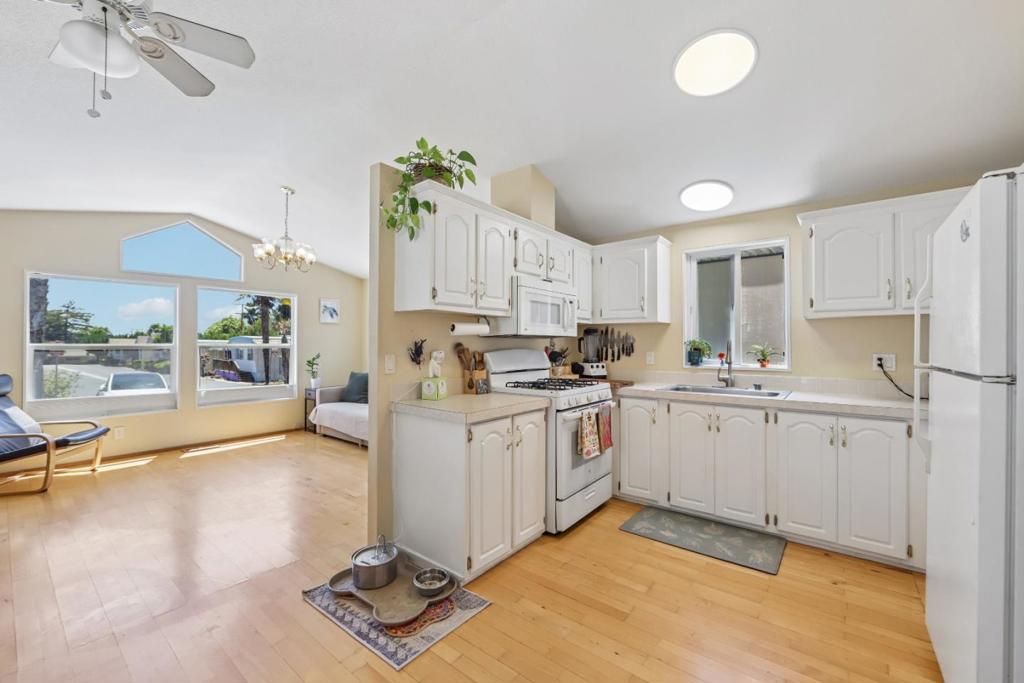 930 Rosedale Avenue 2 Property Photo 10