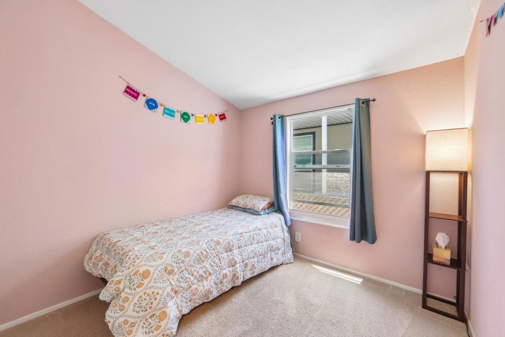 930 Rosedale Avenue 2 Property Photo 11