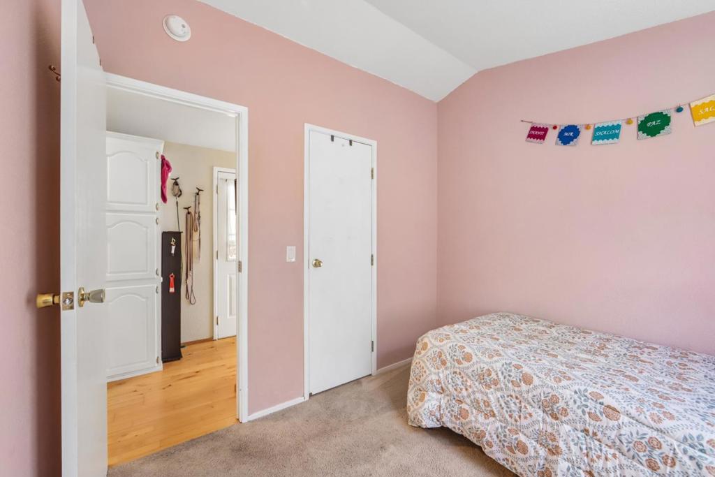 930 Rosedale Avenue 2 Property Photo 12
