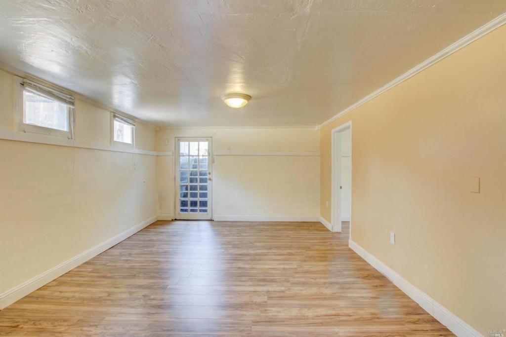 206 Crest Street Property Photo 12