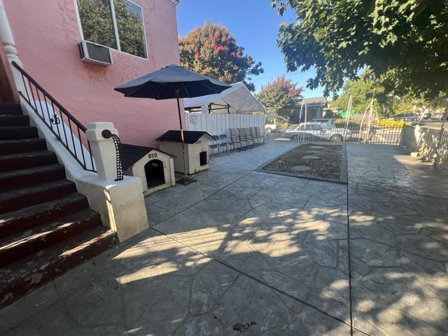 639 Jackson Street Property Photo 8