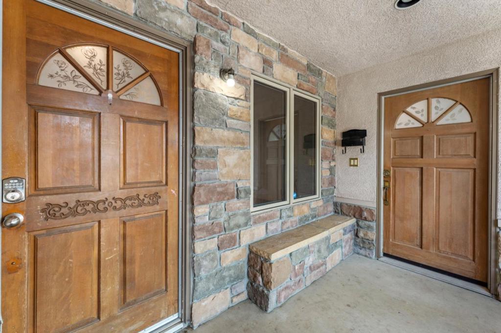 2704 Westchester Lane Property Photo 5